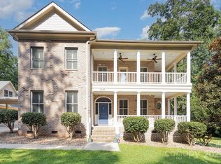 5888 Hidden Oaks Ln, Clover, SC 29710