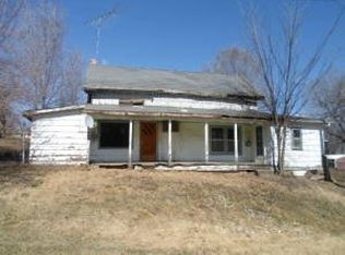 304 E Elm St, Oregon, MO 64473