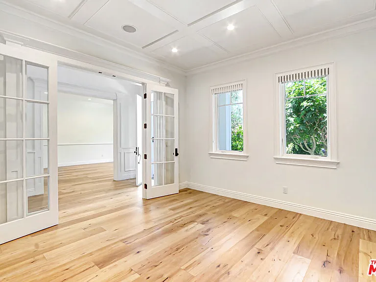 11540 Clover Ave — Photo 15