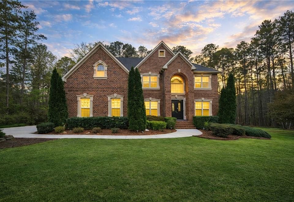 1st image of 2704 Ivy Cir