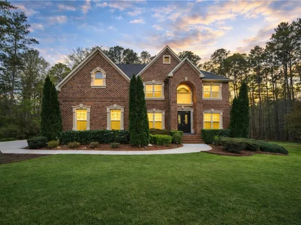 2704 Ivy Cir, Conyers, GA 30013