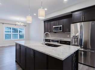 8104 224th St NW, Edmonton, AB T5T7A4