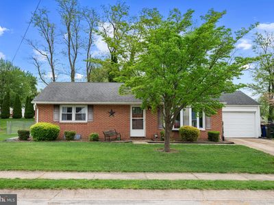 2160 Bon Aire Dr, York, PA, 17408