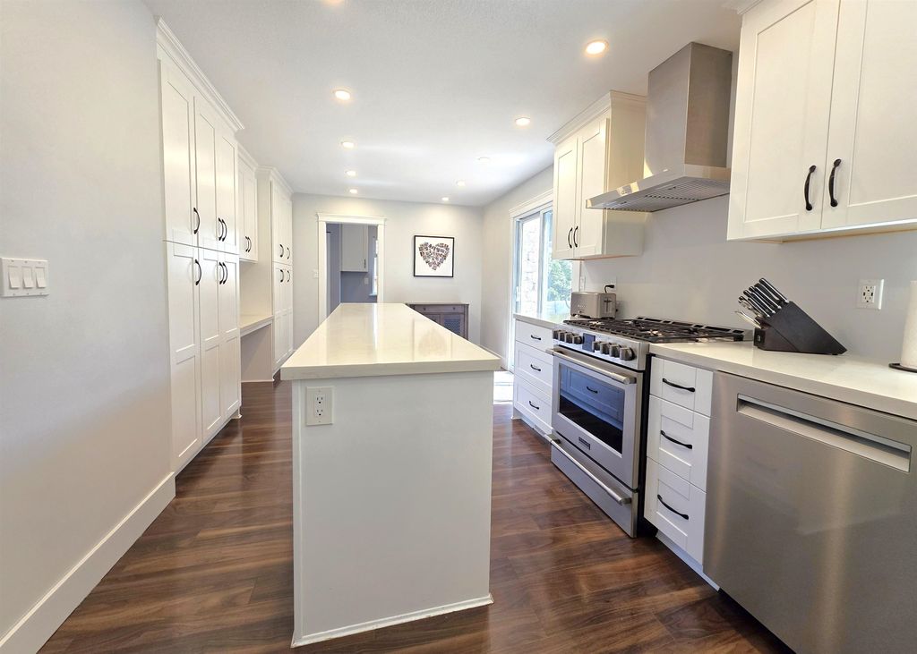 20986 93a Ave, Langley, BC - View 4