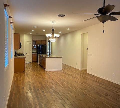 3rd image of 40846 W Rio Grande Dr
