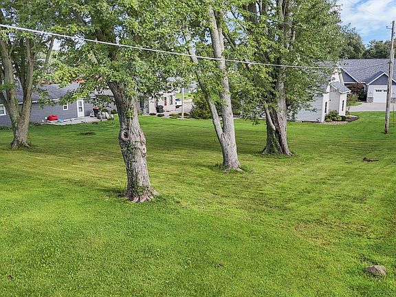 5th image of 14946 Park Ct