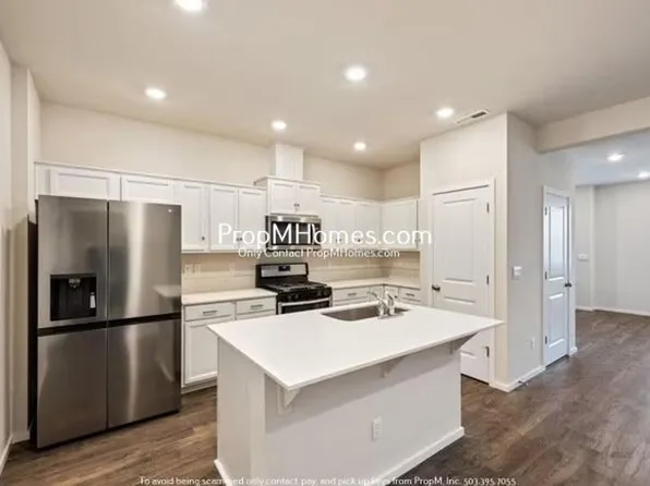 884 N 18th Ave, Cornelius, OR 97113