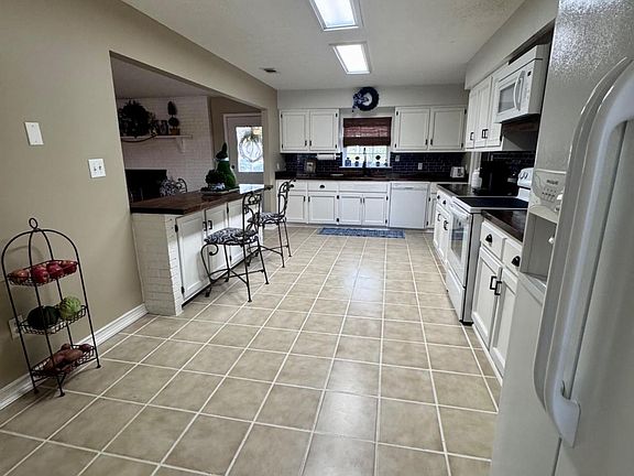 5th image of 83 Edward Kirkland Rd