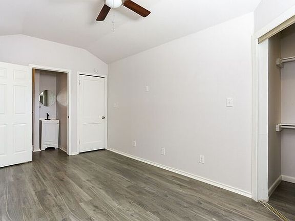 5th image of 126 Mascasa St
