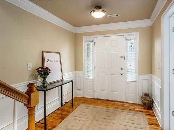3rd image of 2335 Bellefonte Ave