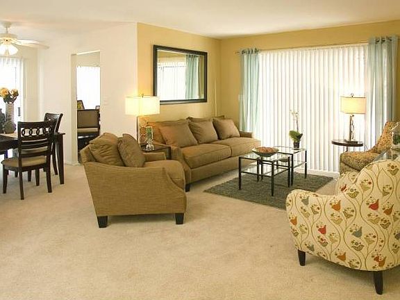 Living Room/Dining Room