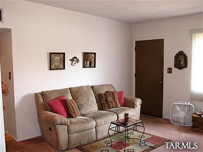 4th image of 2069 W Furreys Ln