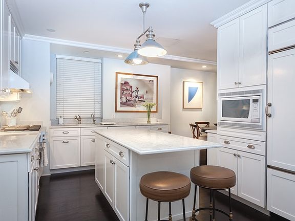 4th image of 485 Park Ave