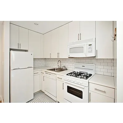 Rented by Mirador Real Estate | media 32