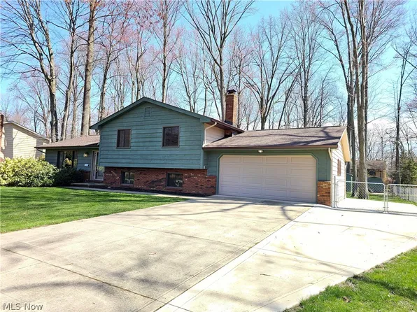 5675 Fortuna Dr, Mentor, OH 44060