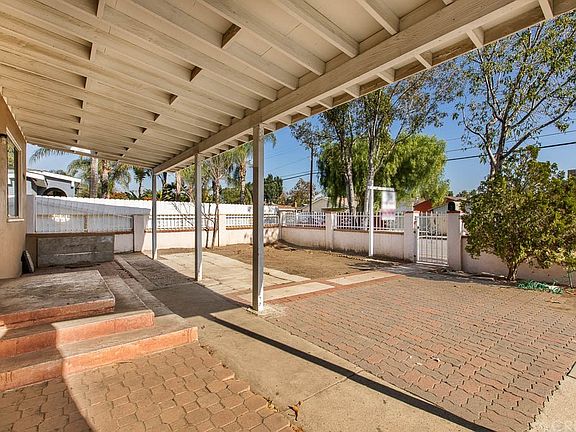 4th image of 13483 Kagel Canyon St