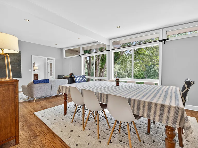360 Elden Dr — Photo 8