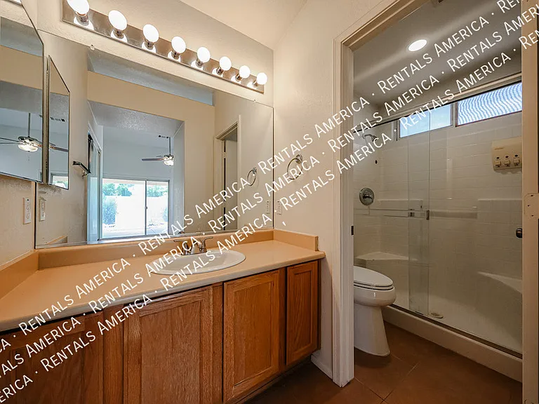 2354 E Browning Pl — Photo 23