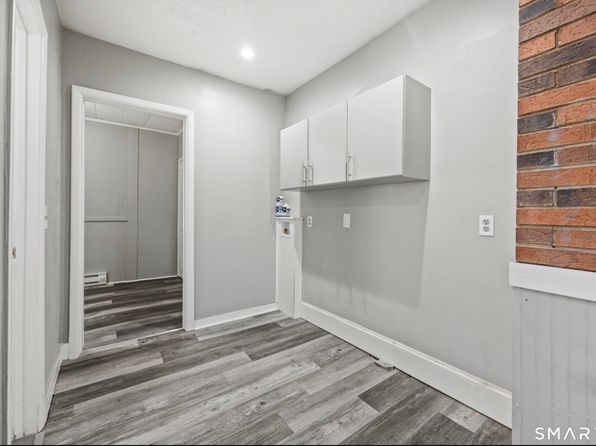 31 Van Orman St #2