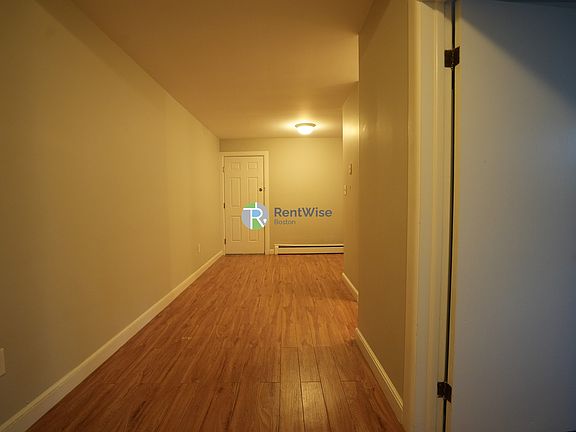 5th image of 649 Washington St APT 2