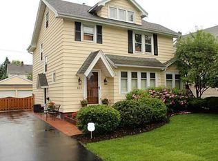 431 Hurstbourne Rd, Rochester, NY 14609