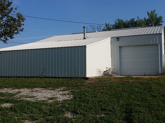 3rd image of 1096 D Ave