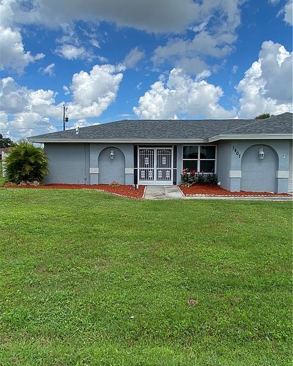 1st image of 1407 Graham Cir