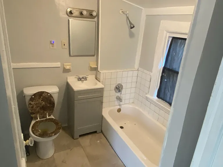 124-126 Hobson St #3 — Photo 9