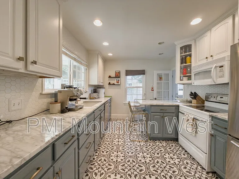 2122 S 1800 E — Photo 29
