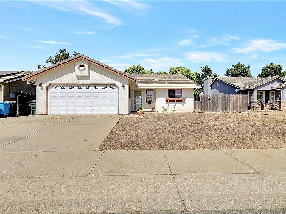 1st image of 319 River Oaks Dr