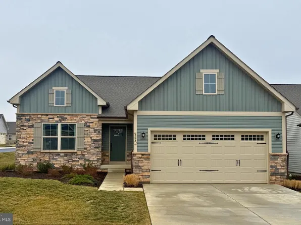 368 Crown Point Dr, Frederick, MD 21702