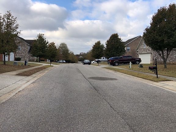 4th image of 551 Forest Lakes Dr