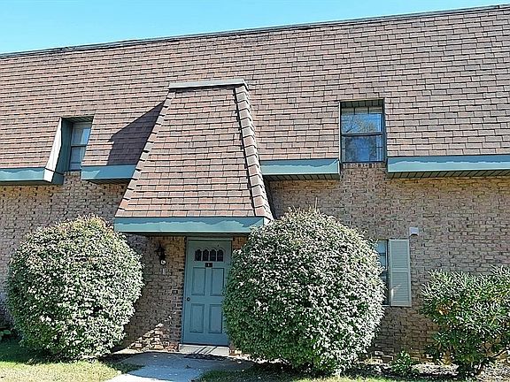 2nd image of 549 Russell Rd APT 1C