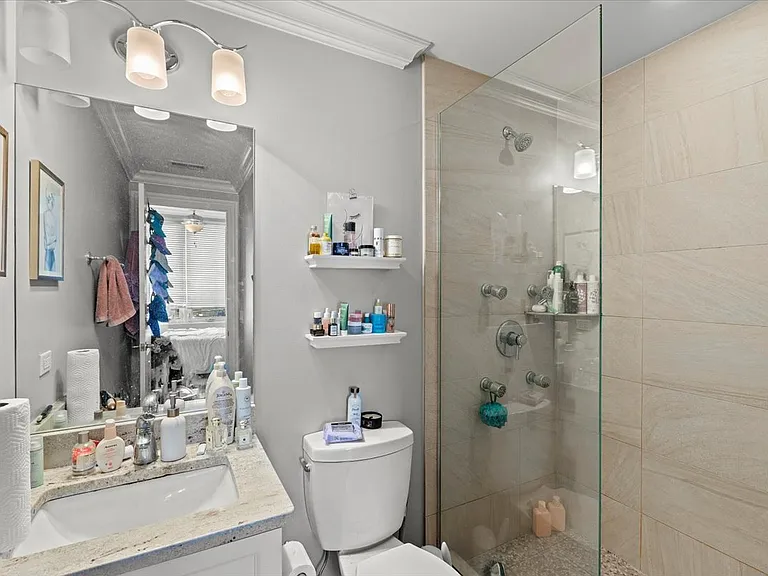 951 W Huron St #204 — Photo 7