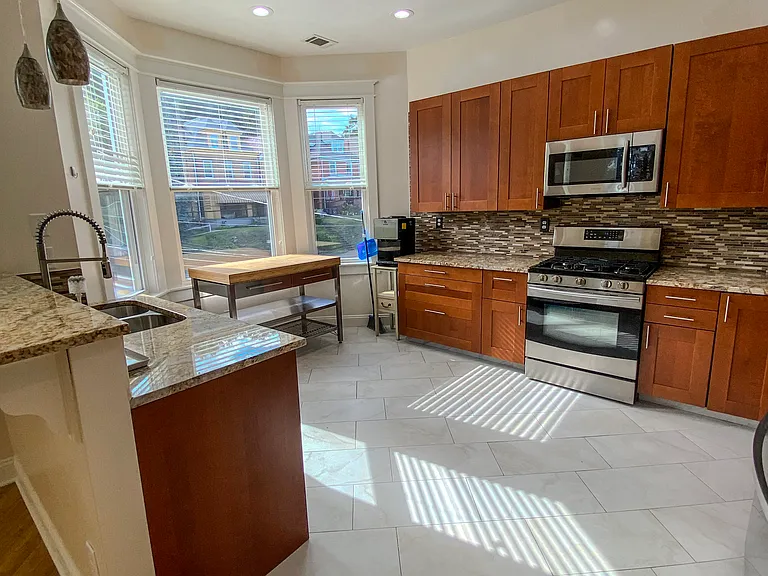 230 N Fairmount St #2 — Photo 17