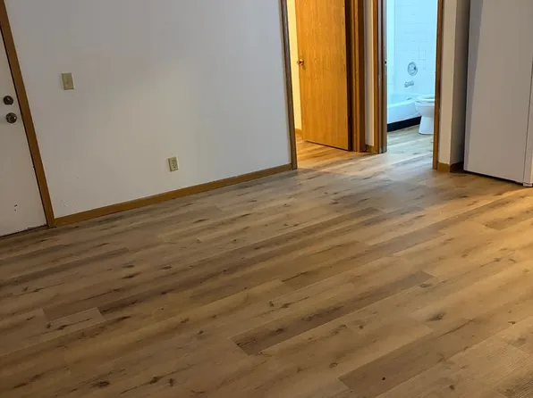 Nature Valley Apts LLC