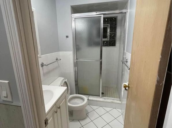 6748 N East Prairie Rd APT 2