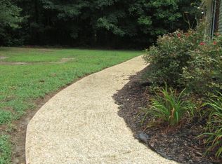 8164 Meandering Ln, North, VA 23128