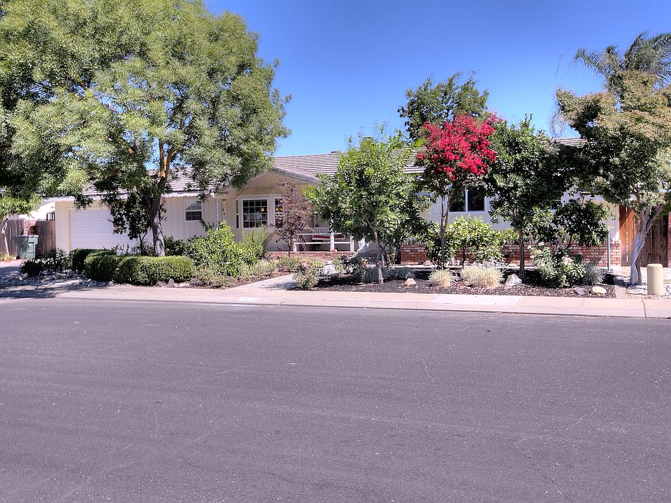 1st image of 2401 Mauna Loa Dr