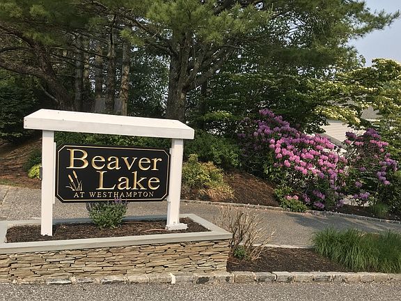 2nd image of 20 Beaver Lake Ct