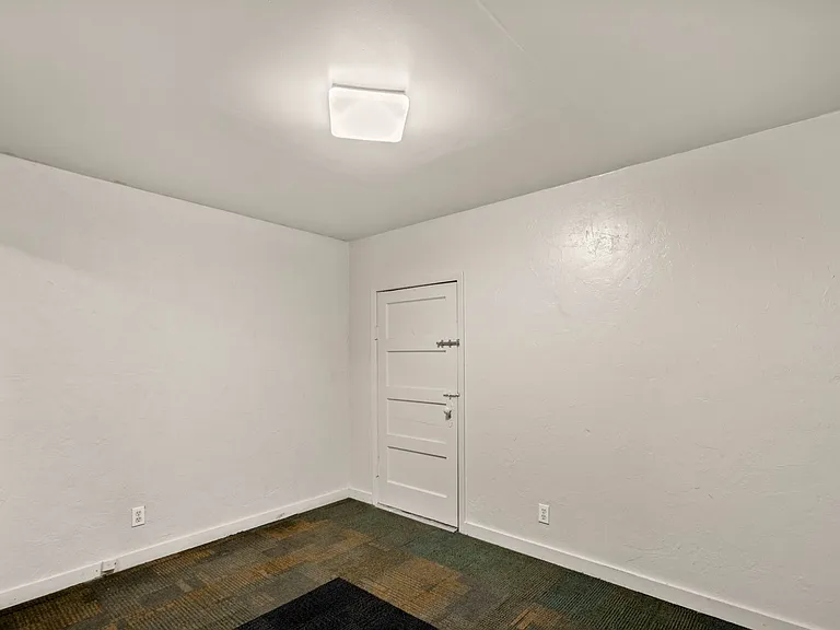 Gladden Building — Photo 10