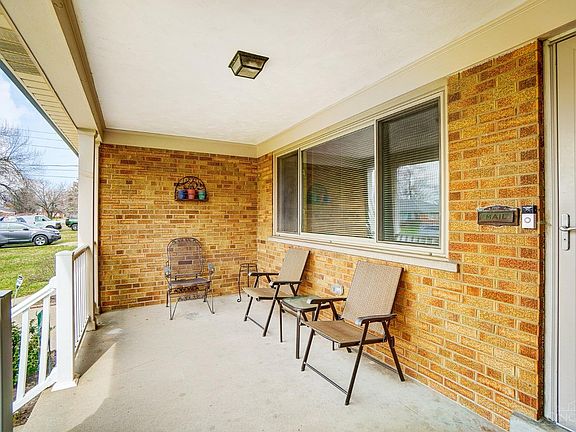 3rd image of 3428 Camellia Ct