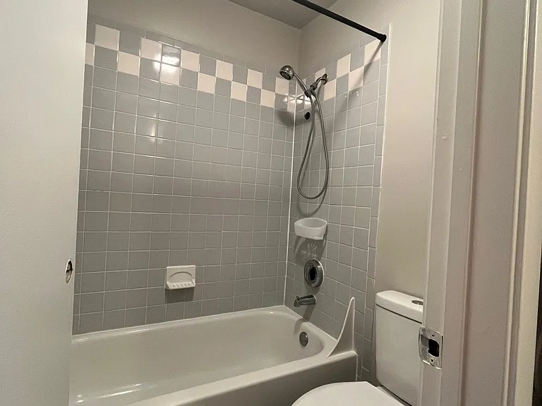 2601 SW Archer Rd — Photo 9
