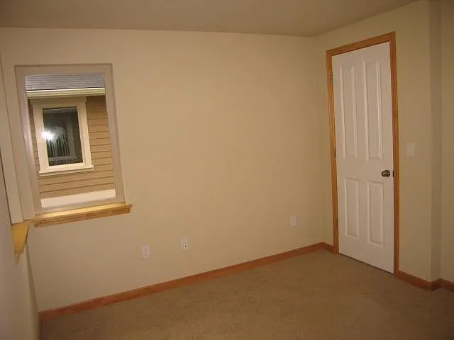Medium sized bedroom 2 with closet (3rd floor)