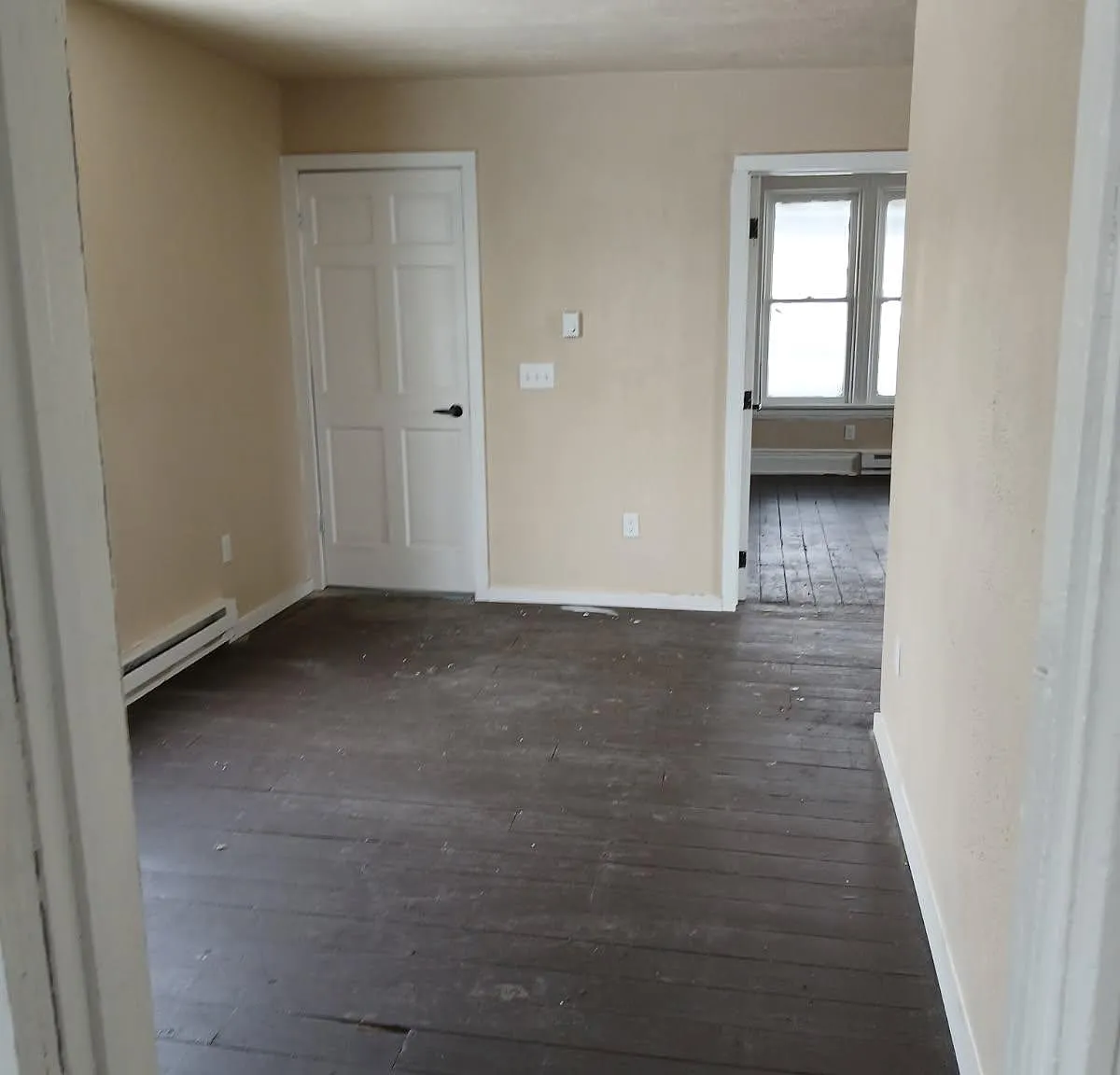 3 bed, 1000 sqft, $1,000 — Photo 3
