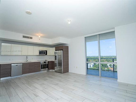 4th image of 1010 SW 2nd Ave Unit 1708