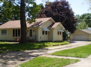 715 3rd Ave SE, Hampton, IA 50441