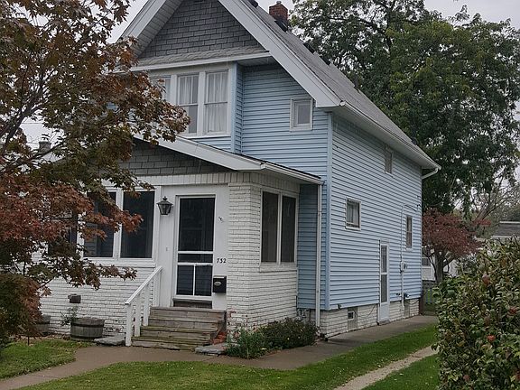 3rd image of 732 Dearborn Ave