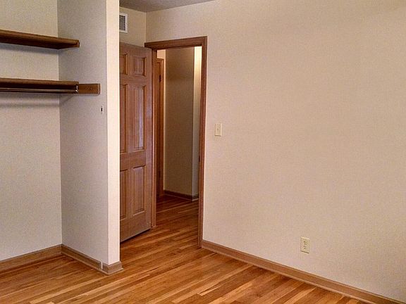 5th image of 2228 Mayfair Dr