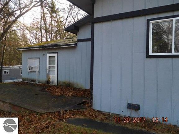 5th image of 3400 Midland St